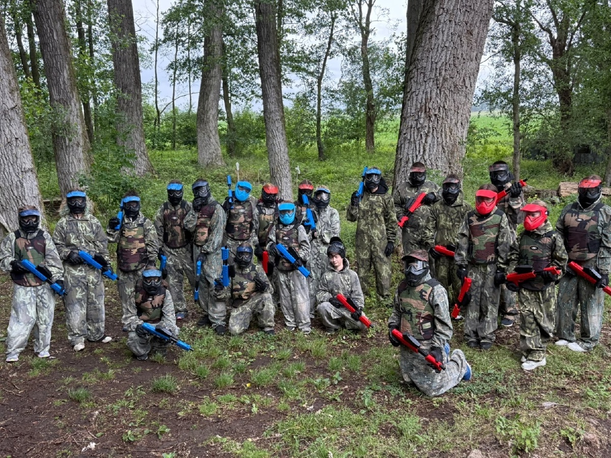 Paintball v Hlízově: Akce, barvy a týmový duch!