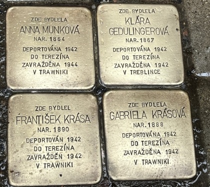 VII. B čistila Stolpersteine